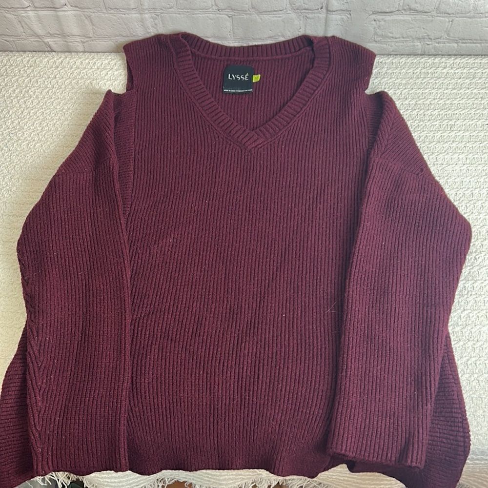 LYSSE LONG SLEEVE SHOULDER CUT OFF SWEATER